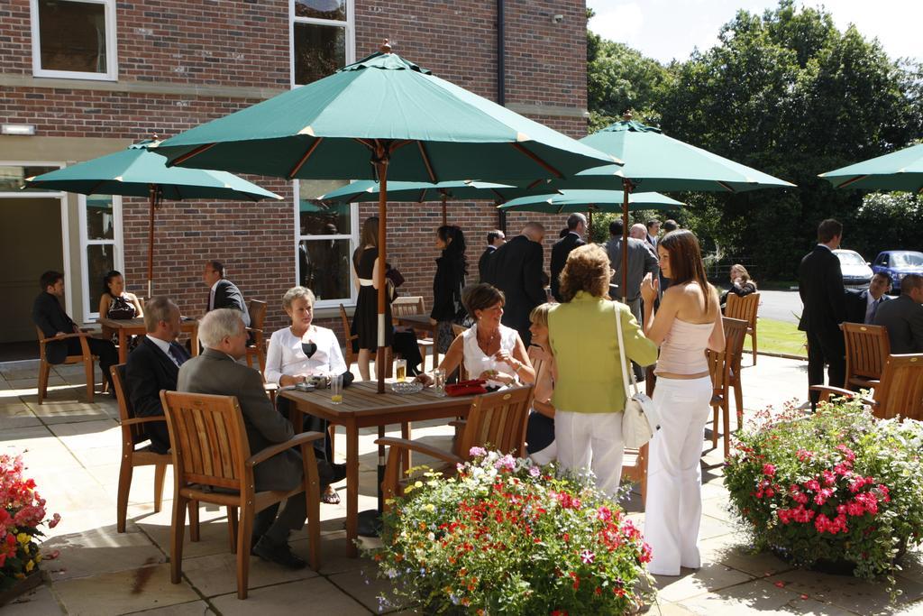 Farington Lodge Hotel Preston  Exterior photo