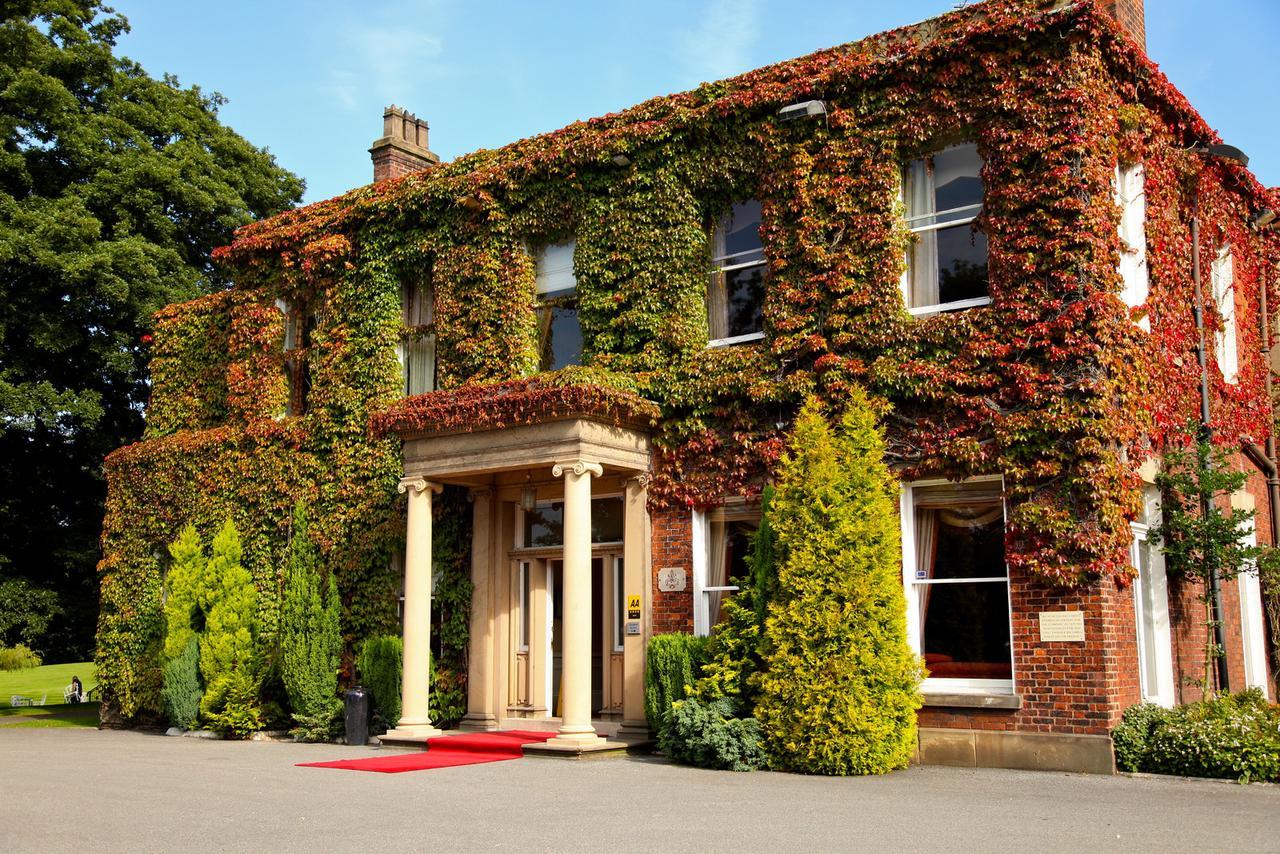 Farington Lodge Hotel Preston  Exterior photo